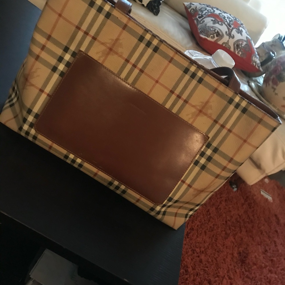 Authentic Burberry bag - Picture 3 of 3